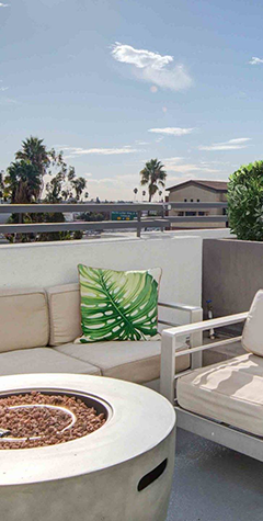 outdoor lounge
